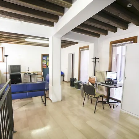 Haven San Toma Hostel Venice